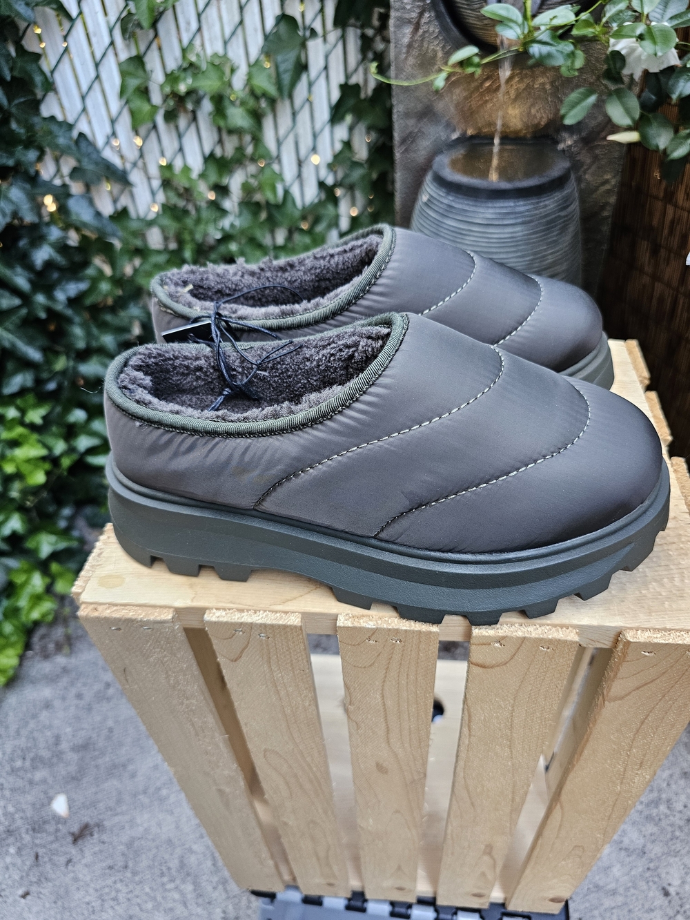 Women's Insulated Slip-On Clog - Olive Green